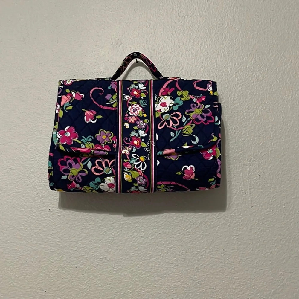 VERA BRADLEY DIAPER CHANGING PAD CLUTCH IN RETIRED RIBBONS PATTERN